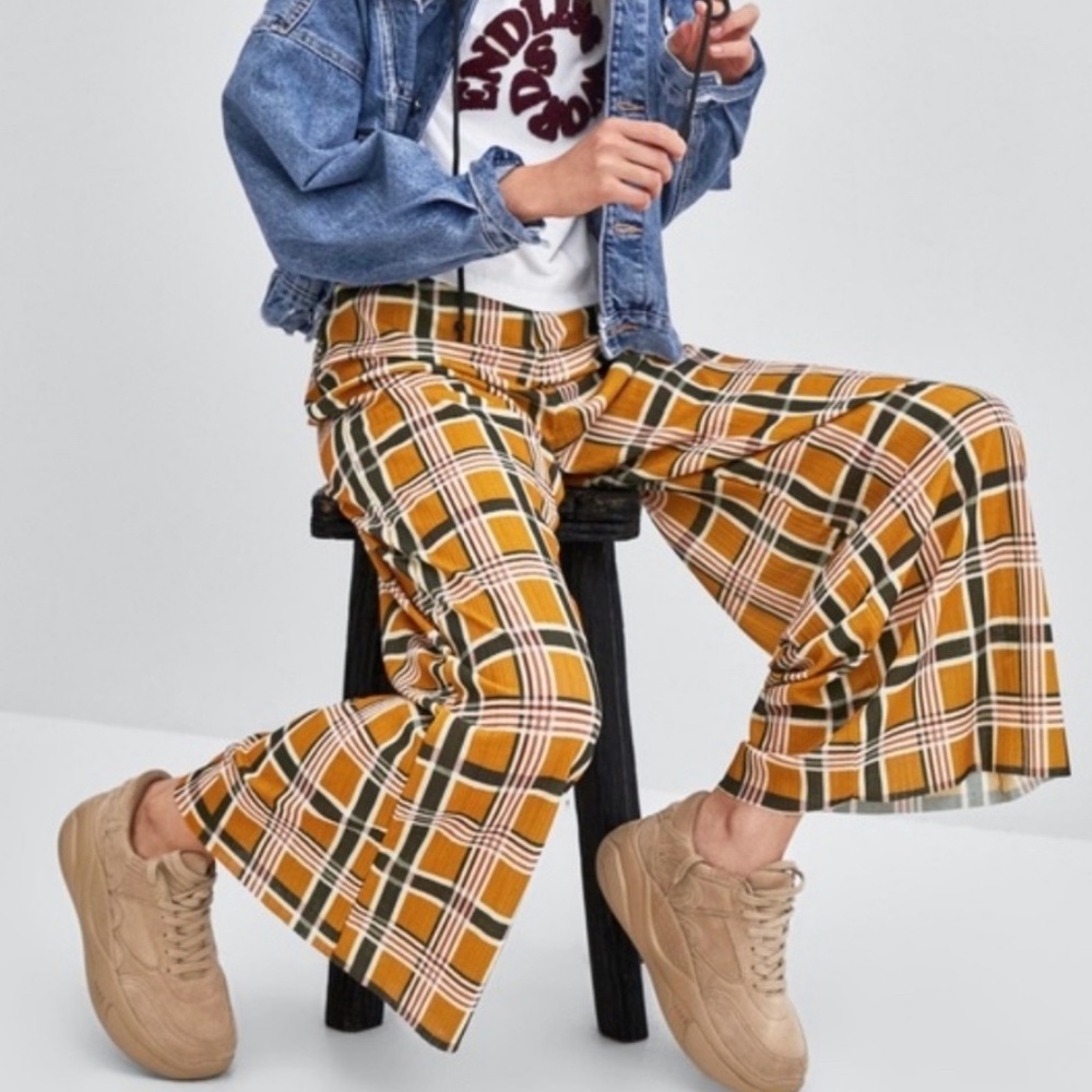 Zara Sneakers (Nude)